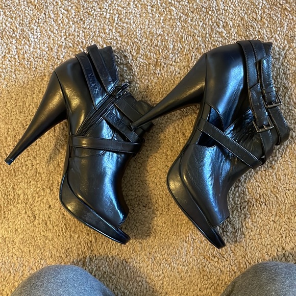 Also Racette heels - Picture 6 of 8